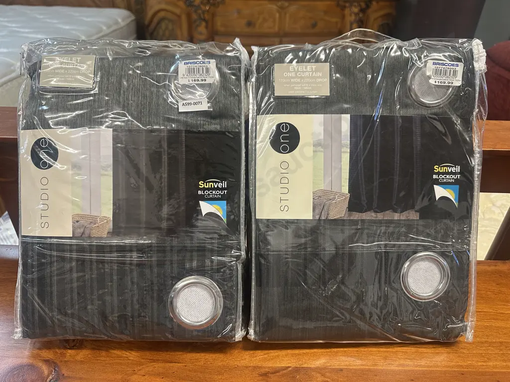 Studio One Eyelet Curtain Image 1++