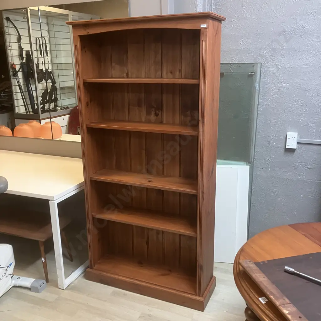 Pine 4 Shelf Bookcase. H186 W95 D30cm Image 1++