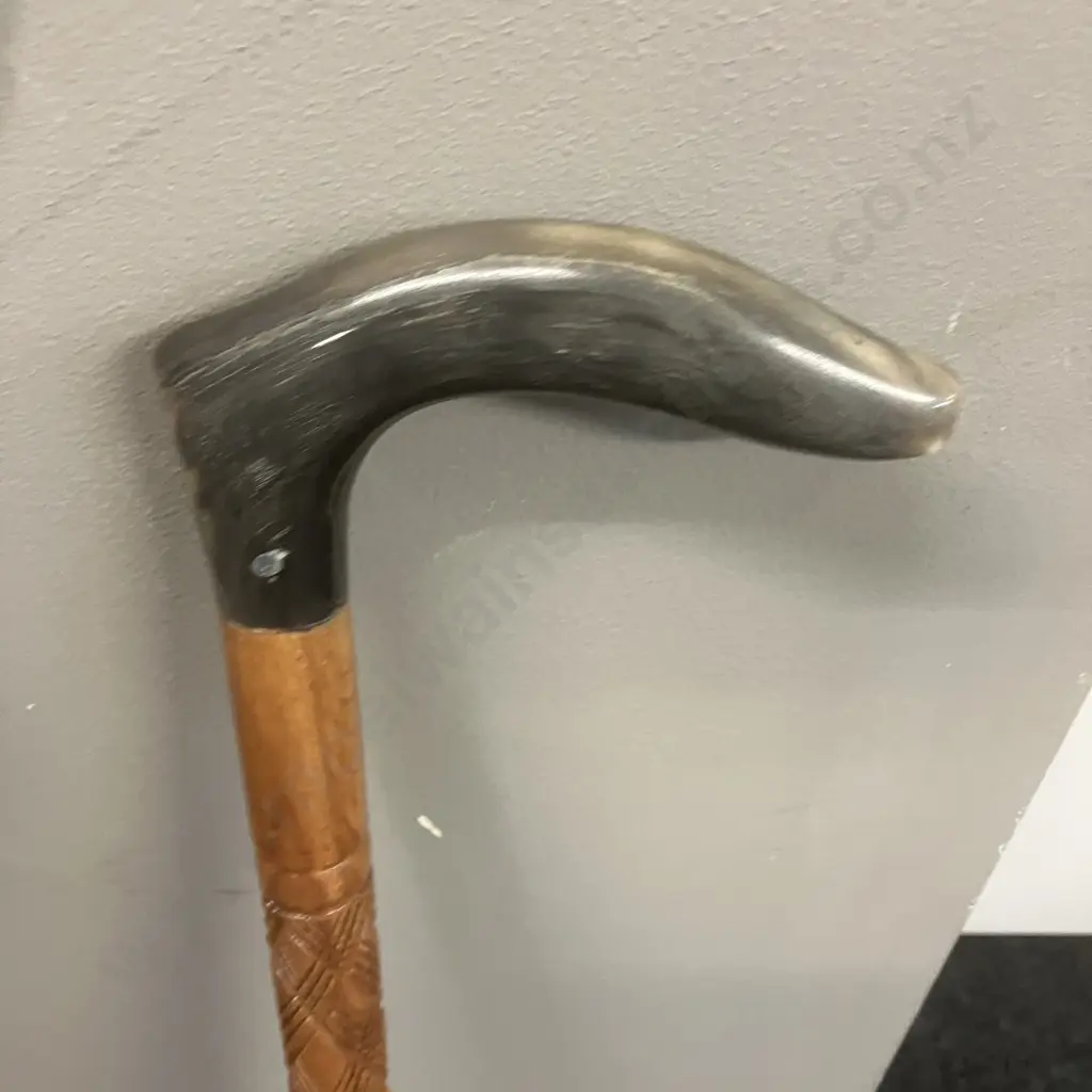 Vintage Walking Stick With Carved Shaft & Resin Handle. H94cm Image 1++