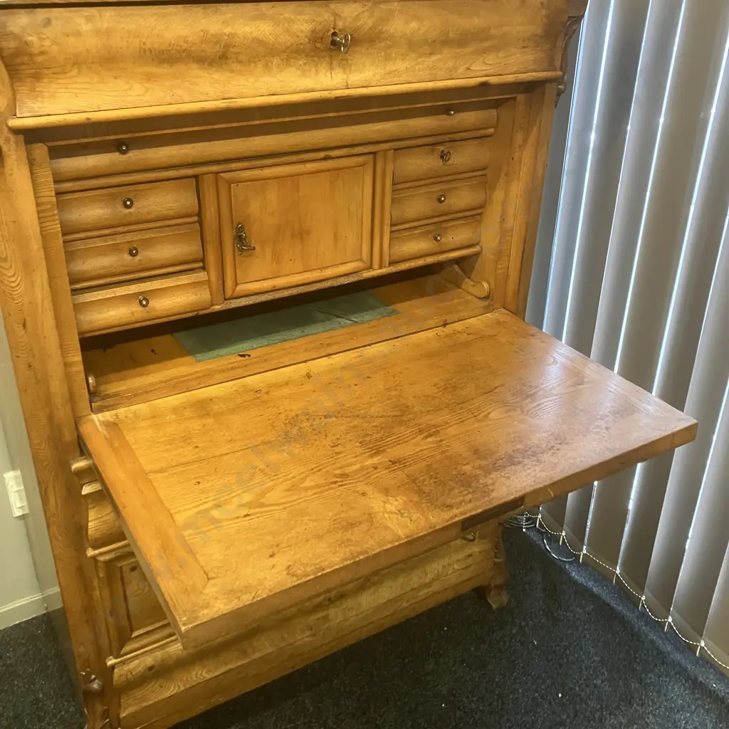 Antique Oak ? Secretaire Abattant Writing Bureau With Keys, 10 Drawers, Pull-out Writing Rest With Felt Inlay. Image 1++