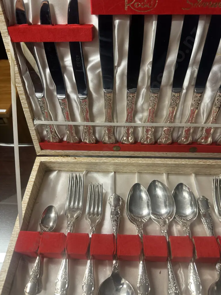 Canteen Of Rodd Camile Cutlery  Image 1++