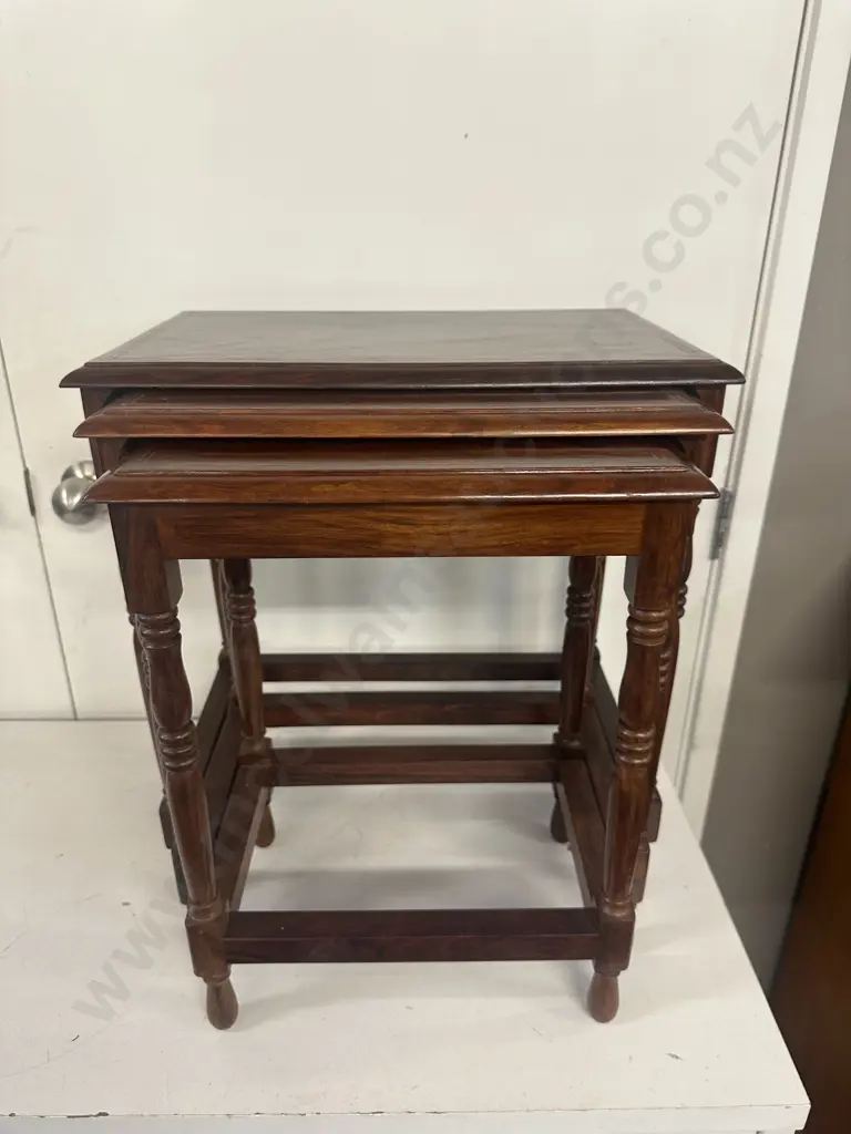 Nest Of Three Oak Wood Tables Image 1++