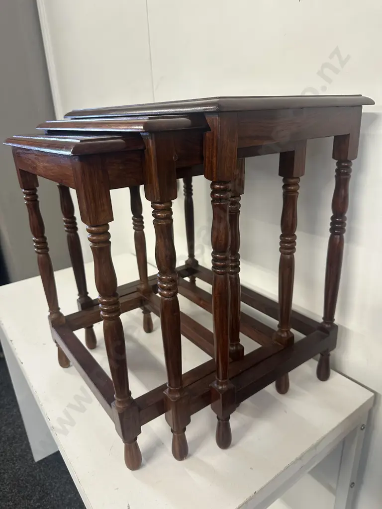 Nest Of Three Oak Wood Tables Image 1++