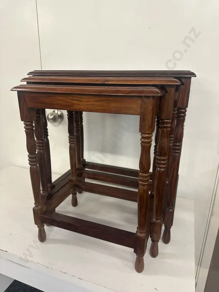 Nest Of Three Oak Wood Tables Image 1++