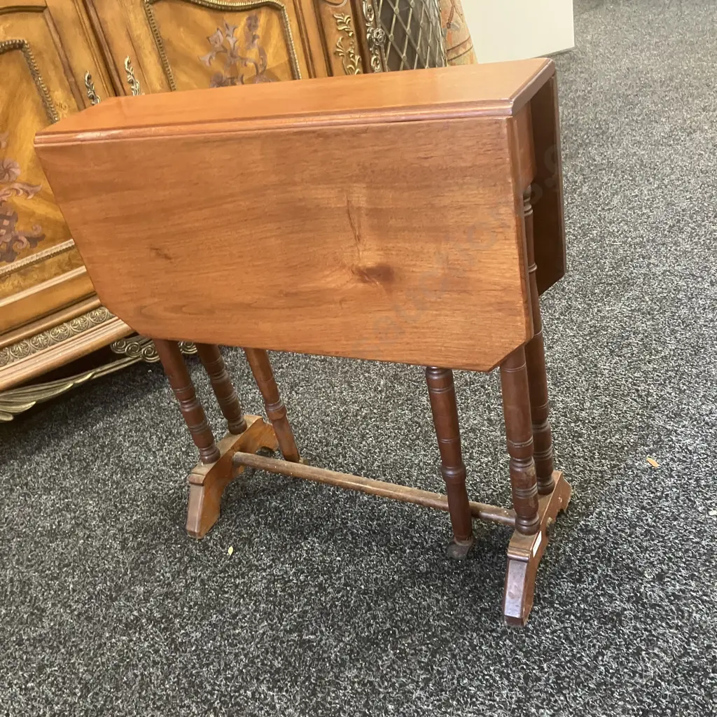 Small Antique Mahogany Drop Leaf Side Table. H54 W53 D14 / 60.5cm Image 1++