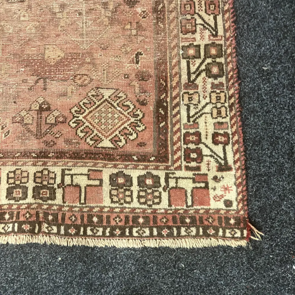 Vintage Persian Rug. 212 x 284cm (Worn & Marked) Image 1++