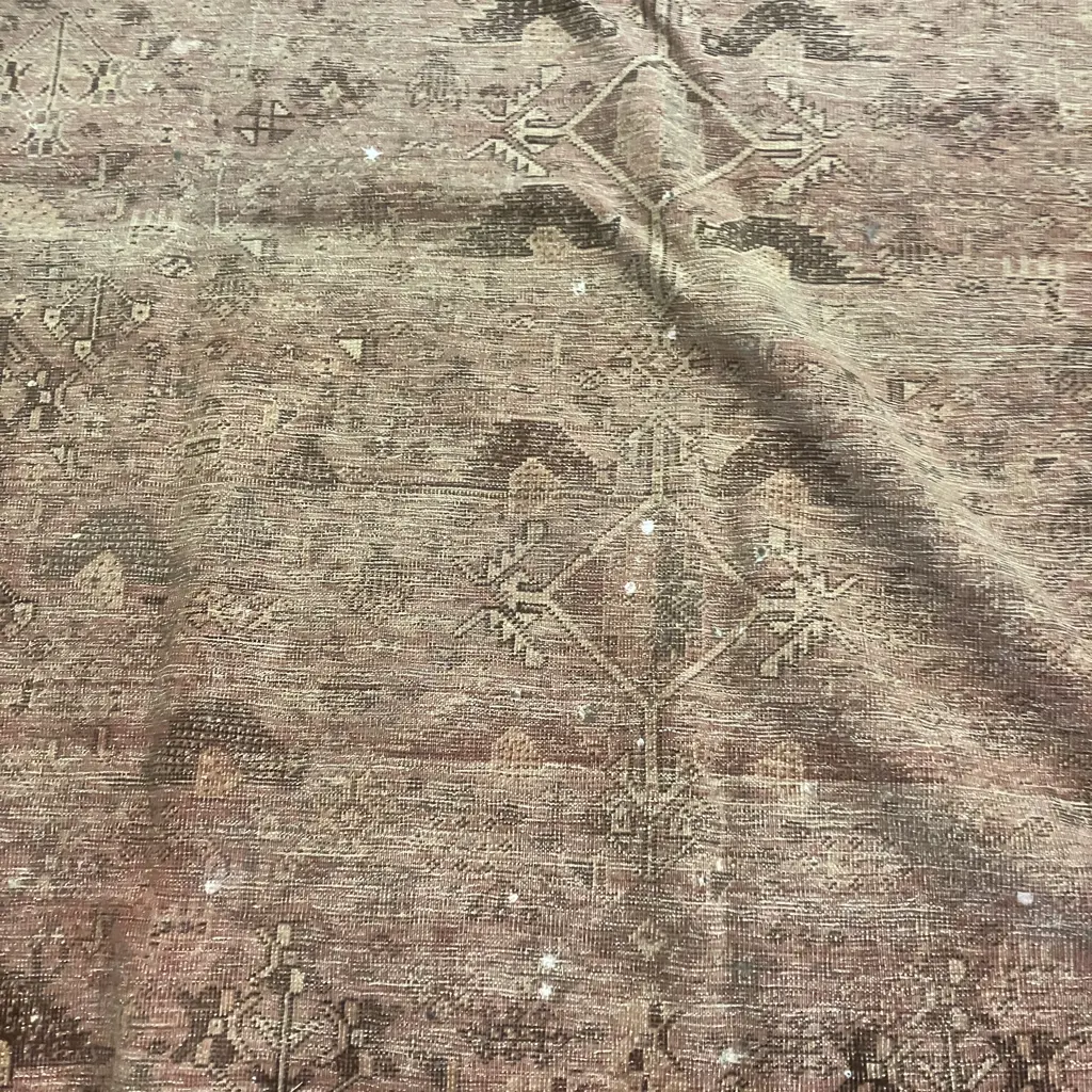 Vintage Persian Rug. 212 x 284cm (Worn & Marked) Image 1++