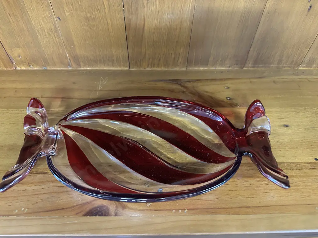 Mikasa Peppermint Twist Candy Red & White Wrap Dish L35cm. Image 1++