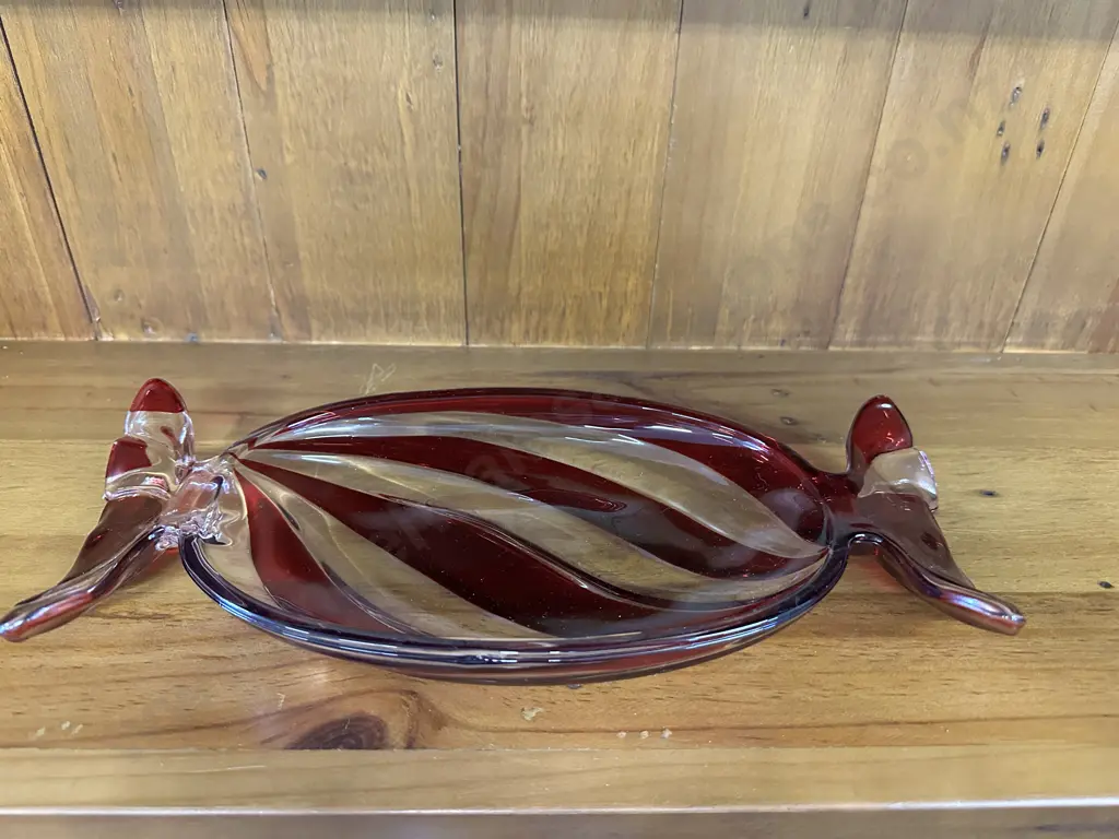 Mikasa Peppermint Twist Candy Red & White Wrap Dish L35cm. Image 1++