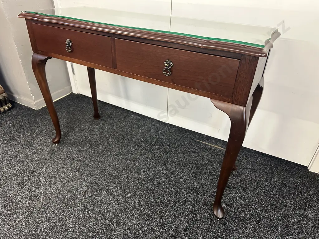 Baldwin Furniture Mahogany Console Table With Two Drawers, Cabriole Legs & Glass Top H70,W99,D37cm. Image 1++