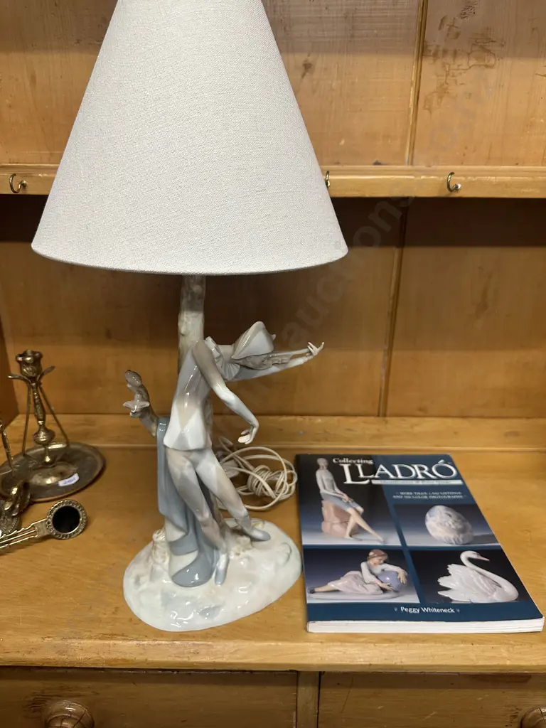 Lladro Harlequin Violinist Figurine Table Lamp With Cream Shade (retired 1985) H51cm & Ladro Book Image 1++