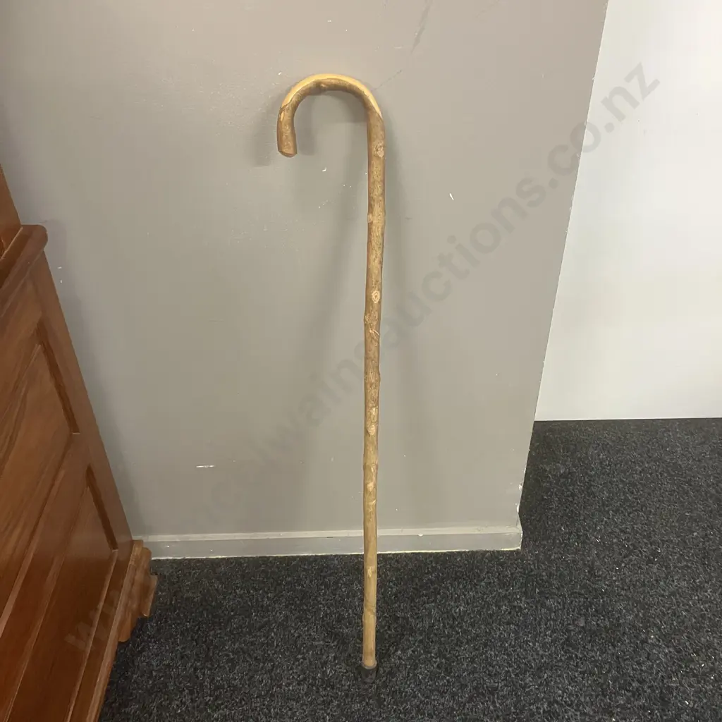 Vintage Natural Wood Walking Stick. H92cm Image 1++