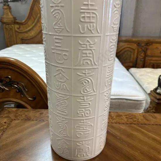 Cream Porcelain Umbrella/Walking Stick Vase With Relief Oriental Detail H49cm.