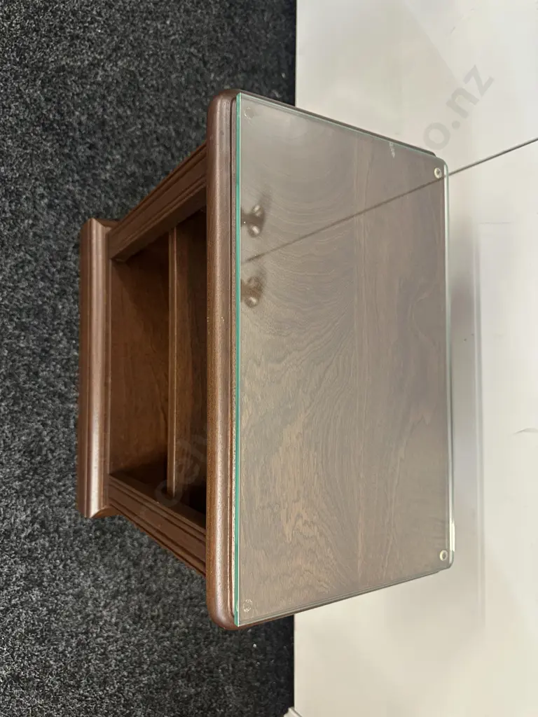 Small Mahogany Two Tier Shelf Unit With Glass Protector Top H47,W40,D23cm. Image 1++