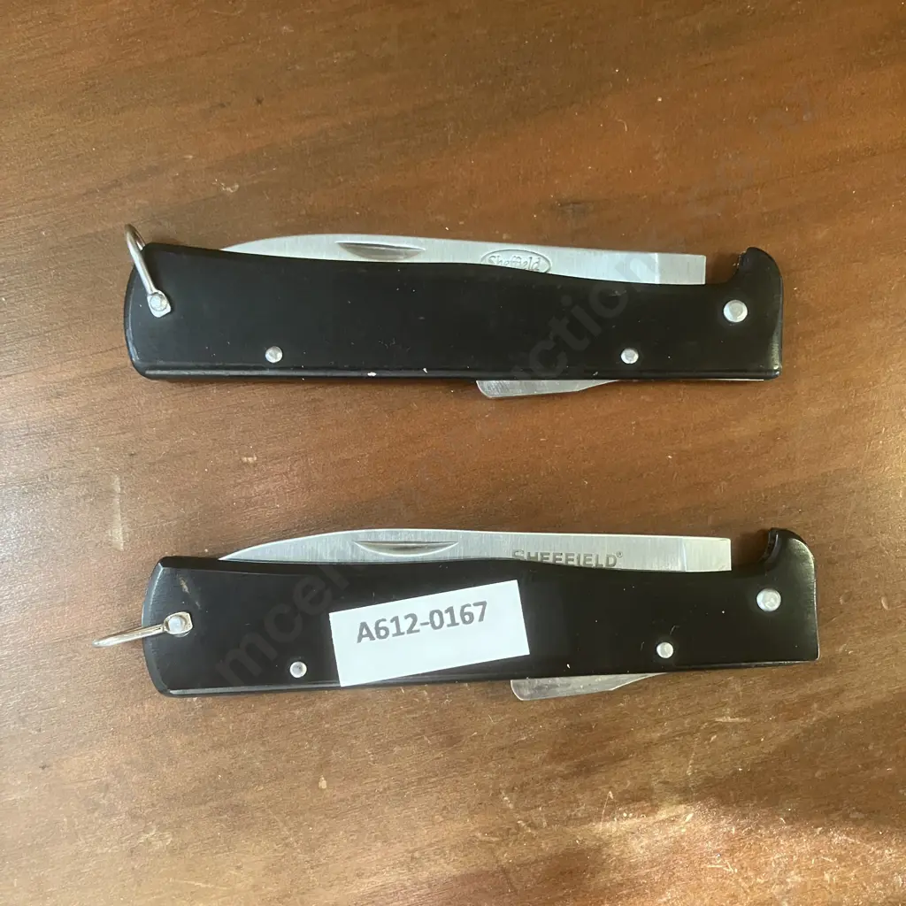 Pair of Sheffield Lock Back Pocket Knives, Black Handles Image 1++