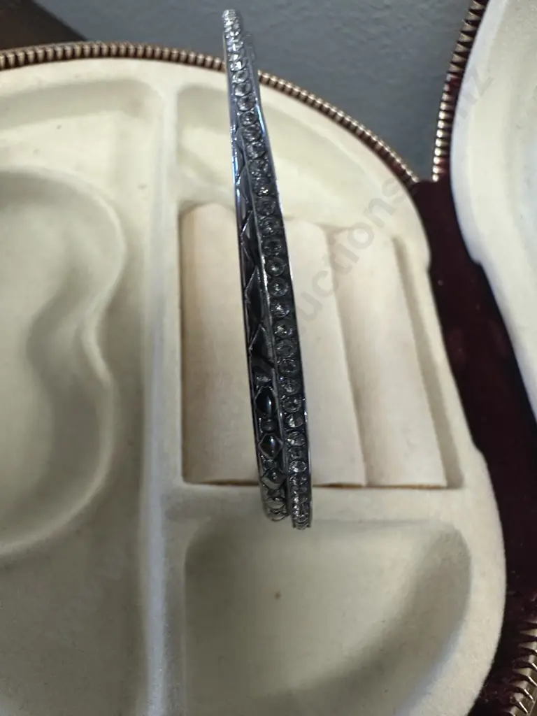 Silver GUESS Bracelet Image 1++