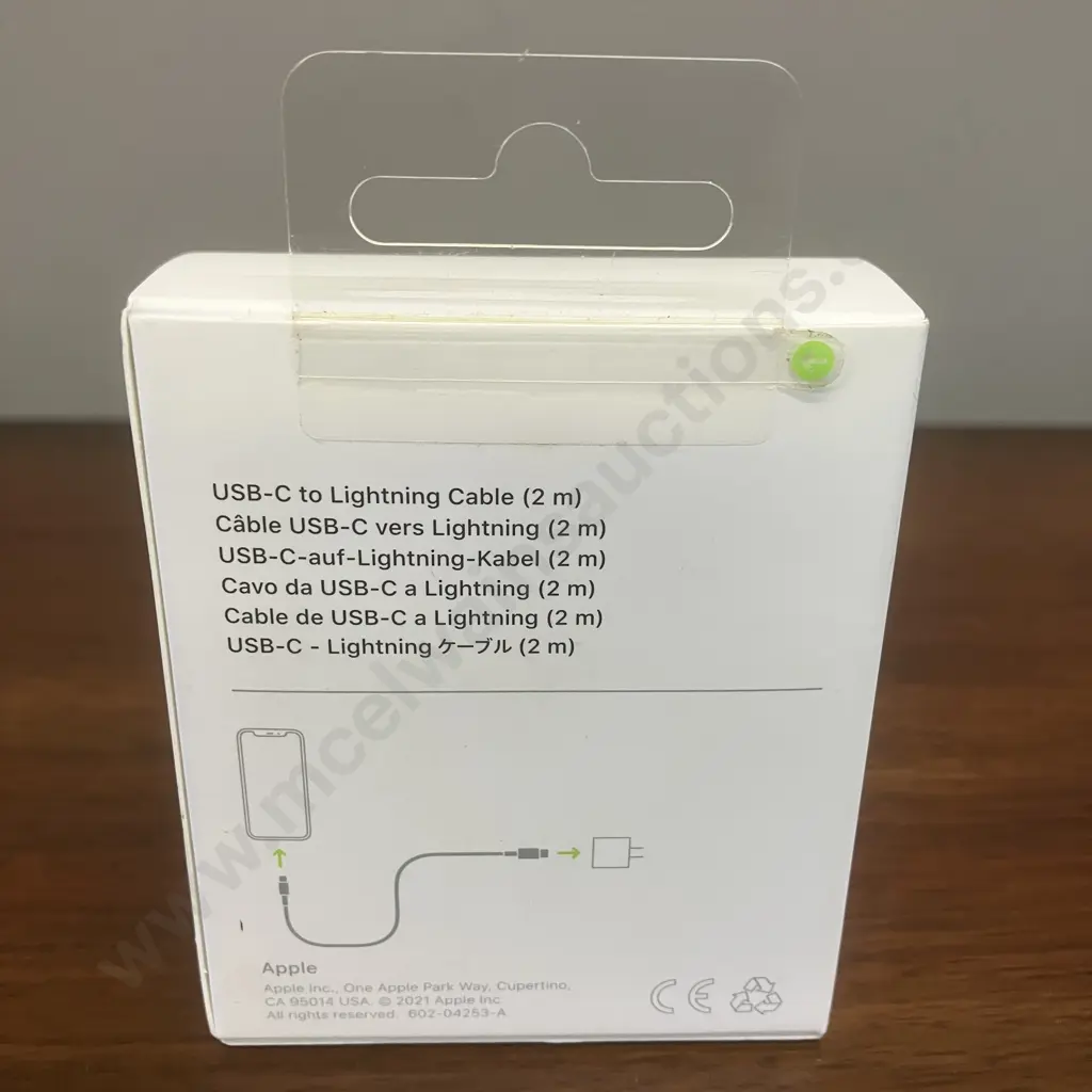Apple USB-C to Lightning Cable (2m) Image 1++