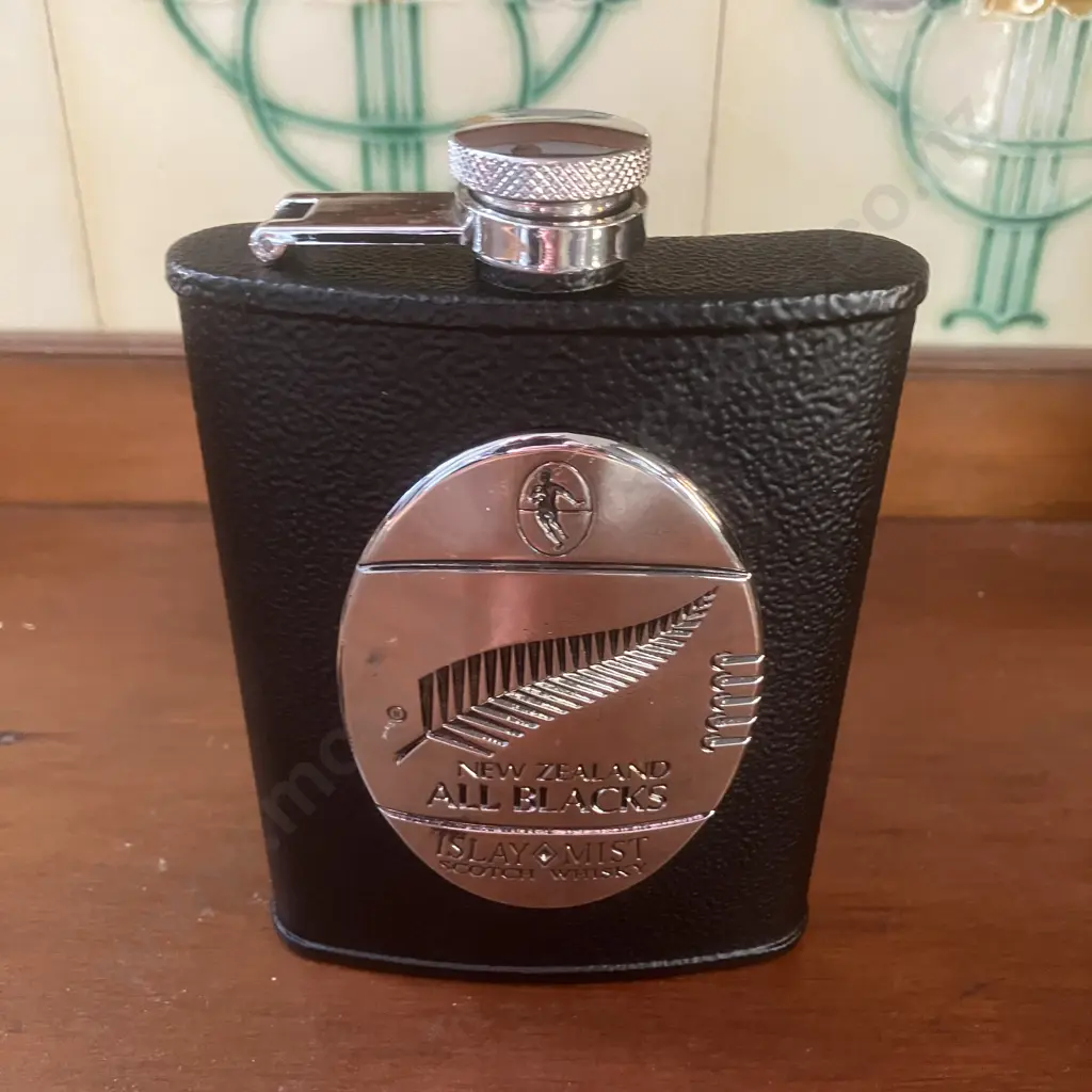 NZ All Blacks Islay Mist Scotch Whisky Hip Flask Image 1++