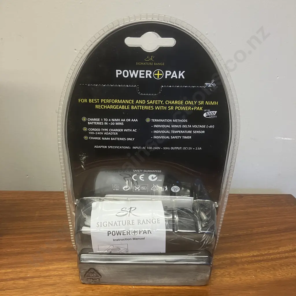 Brother Labelling Machine P Touch 1010 Metallic Silver Unused In Original Packaging With SR PowerPak Batteries & Charger Image 1++