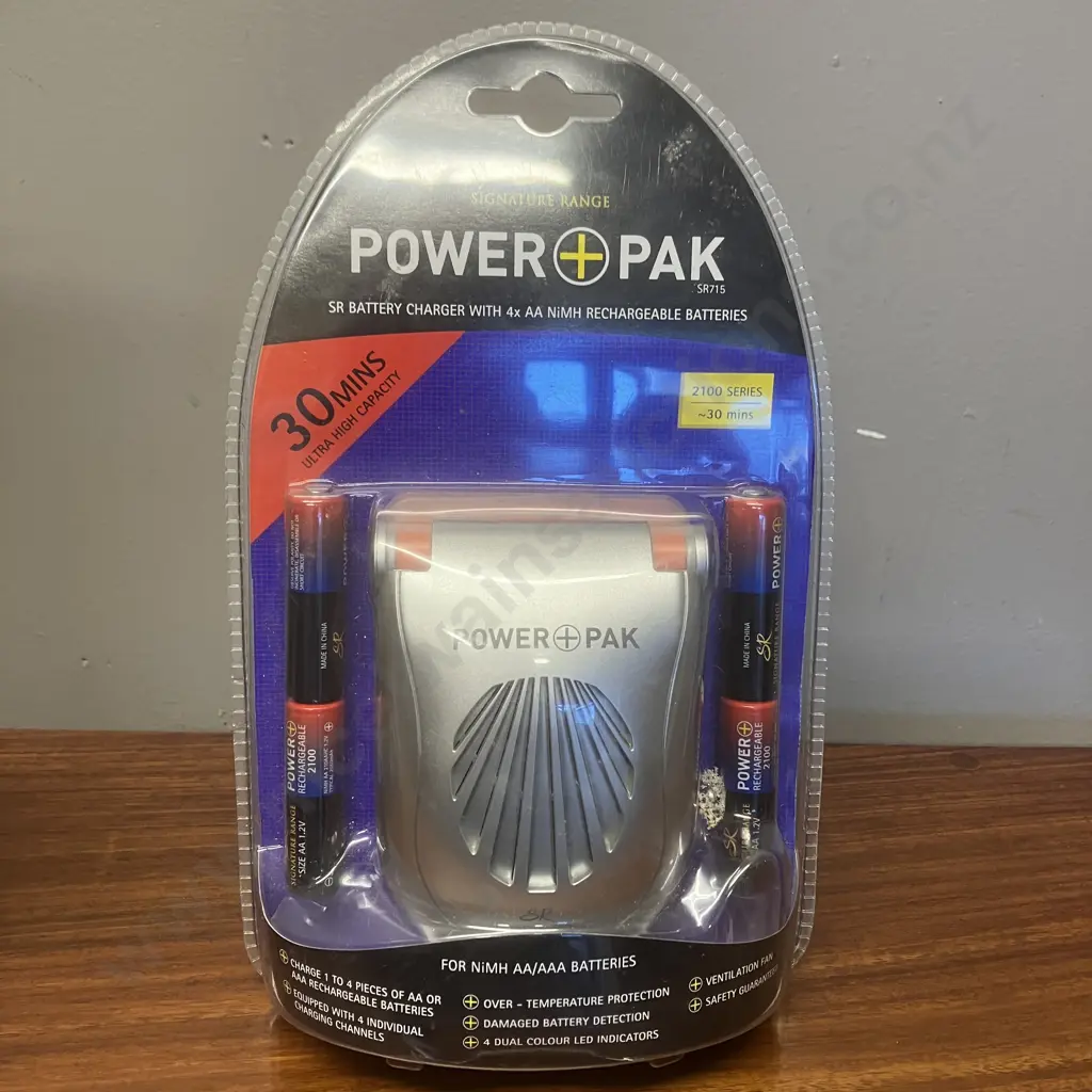 Brother Labelling Machine P Touch 1010 Metallic Silver Unused In Original Packaging With SR PowerPak Batteries & Charger Image 1++