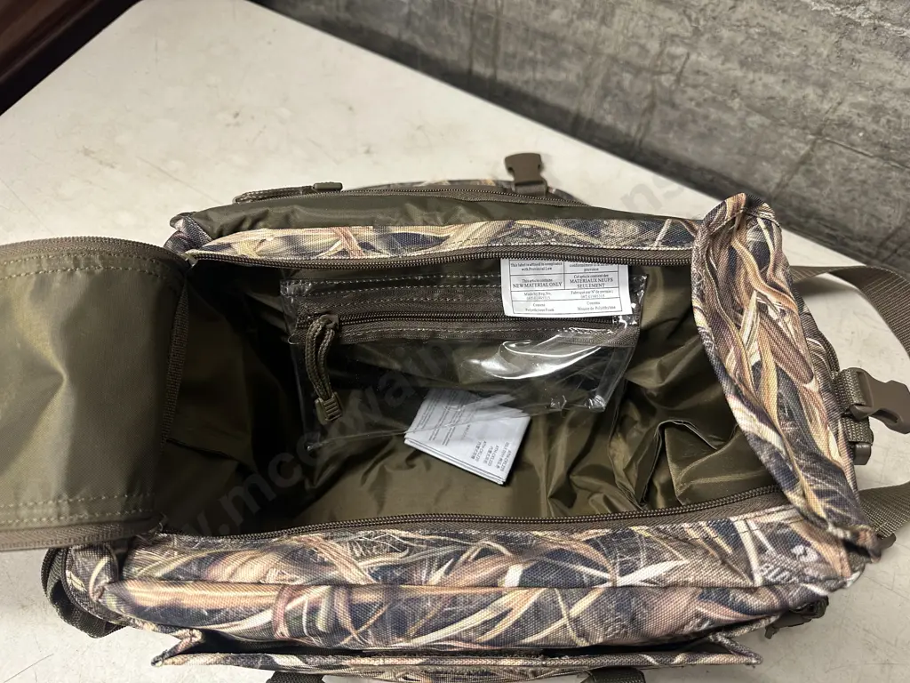 Avery Waterfowl Equipment, Memphis, Tennessee Blind Bag In Floating Blades Camo Pattern Image 1++