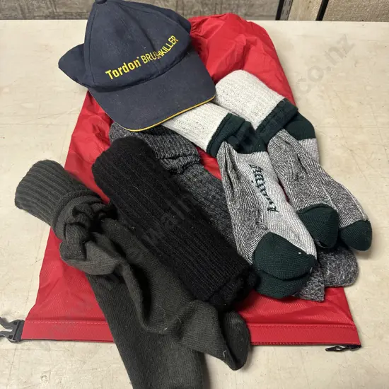 Lot of Five Woollen Socks - Fishing & Hunting Etc With Tordon Brushkiller Cap