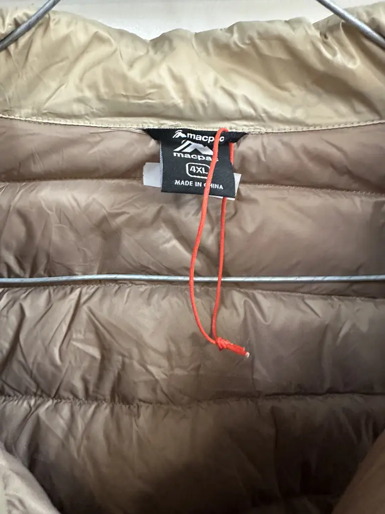 Caramel Macpac Vest Size 4XL Image 1++