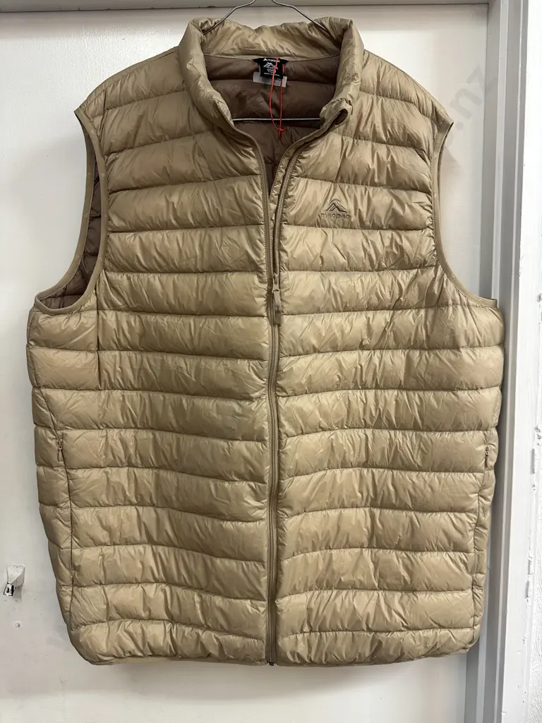 Caramel Macpac Vest Size 4XL Image 1++