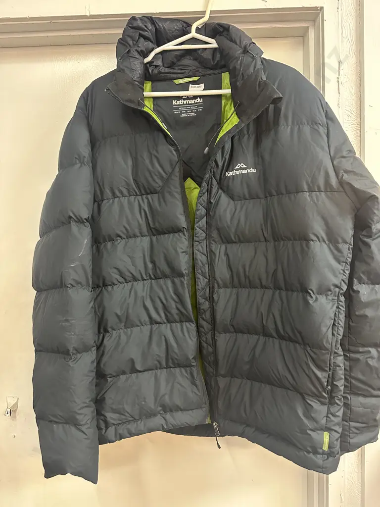 Black Size XL Kathmandu Jacket With Green Lining Image 1++