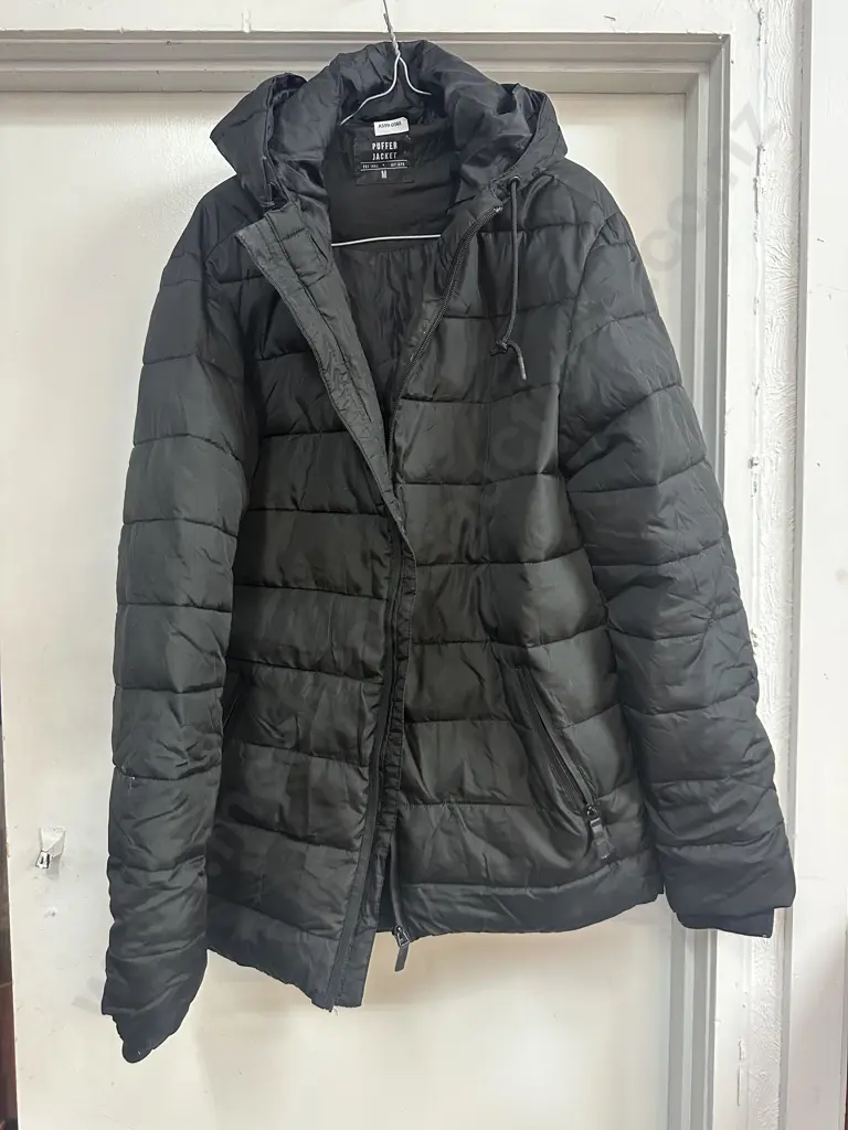 Black Puffer Jacket Image 1++