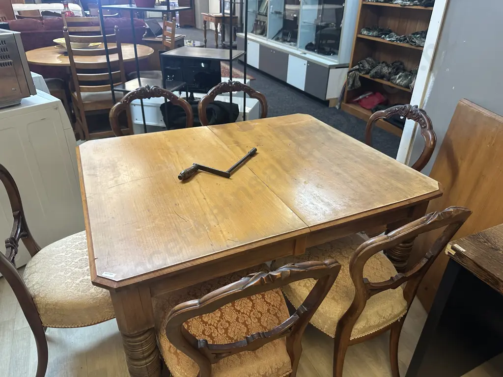 Crank Extension Dining Table With Extra Leaf & Set of 6 Victorian Antique Ballon Back Side Chairs Image 1++