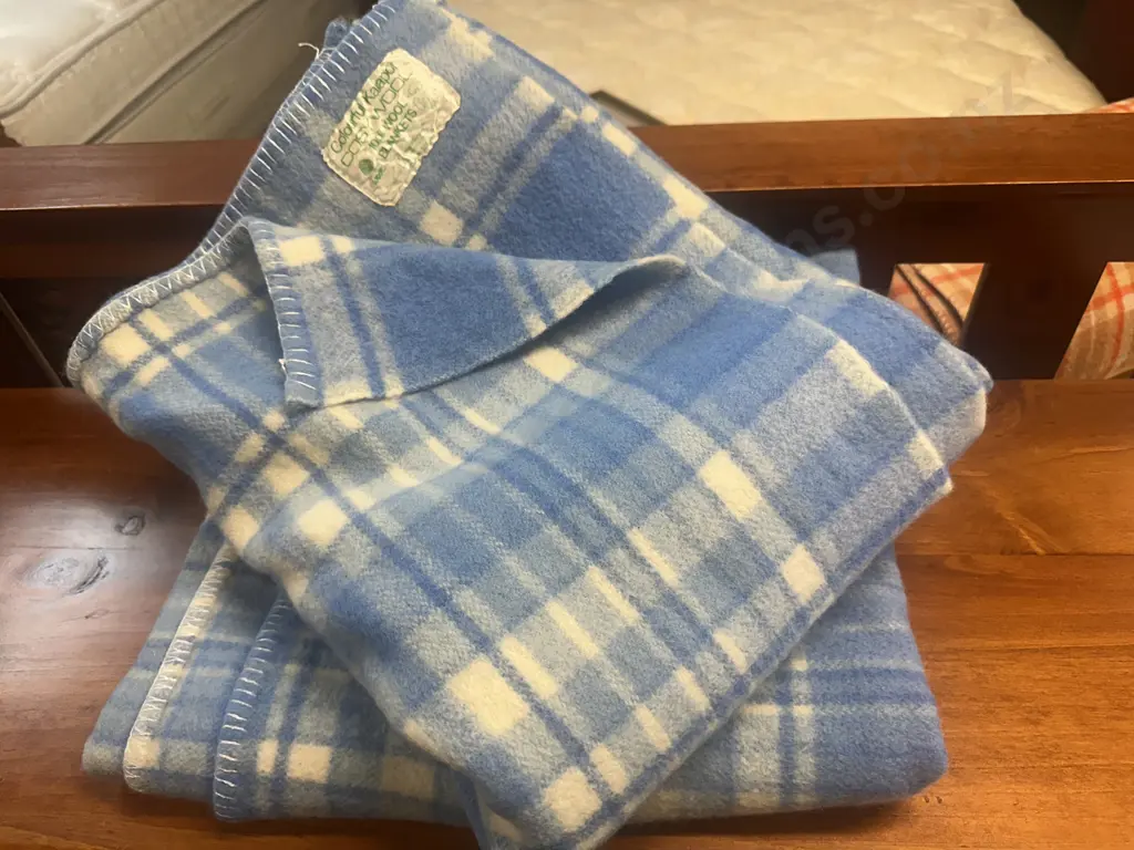 Kaiapoi Single Cosy Wool Woollen Blankets Blue Tones Image 1++
