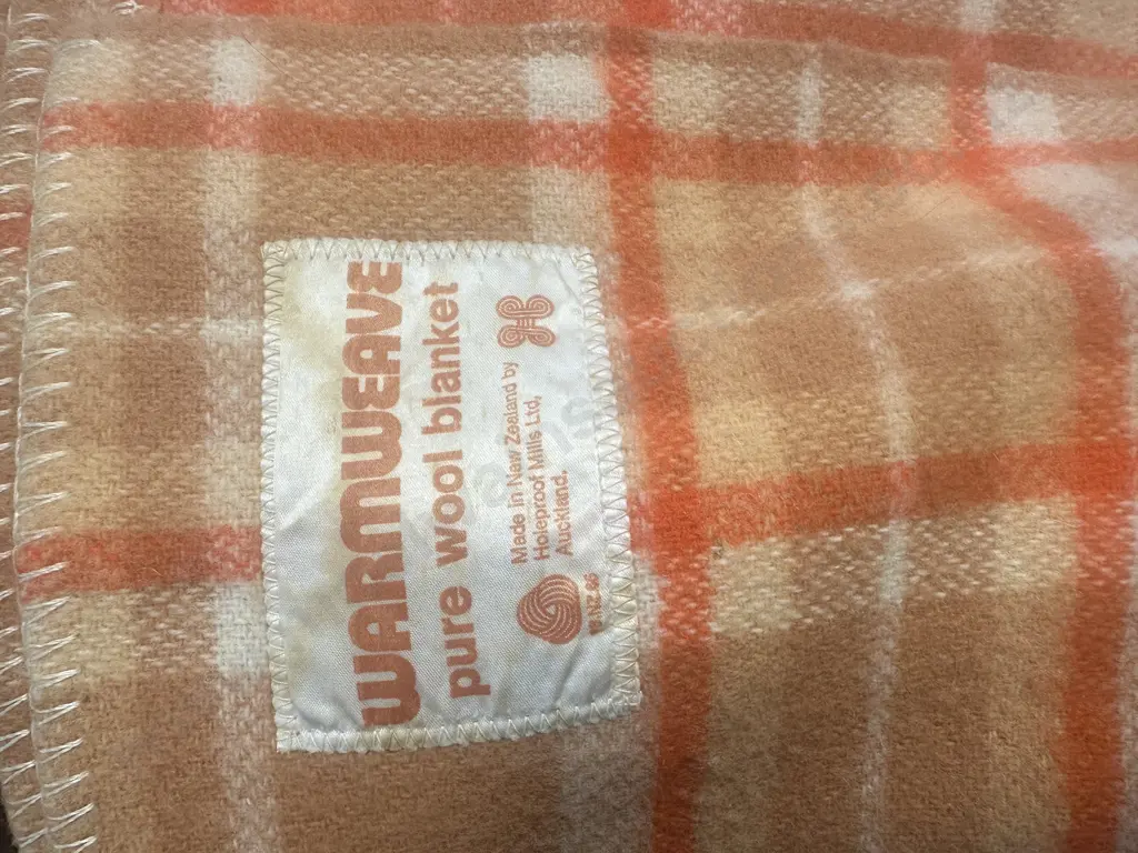 Pair Of Vintage Double Warm Weave Woollen Blankets Orange Tones Vintage Condition Image 1++
