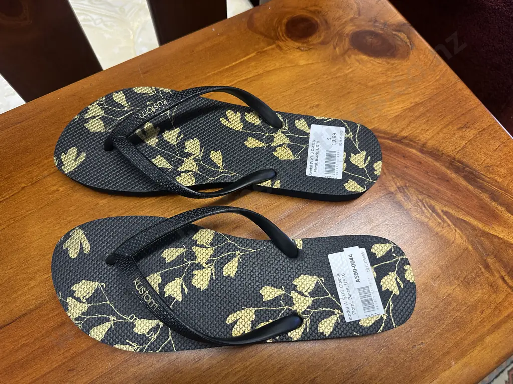 Kustom Brand Jandals Image 1++