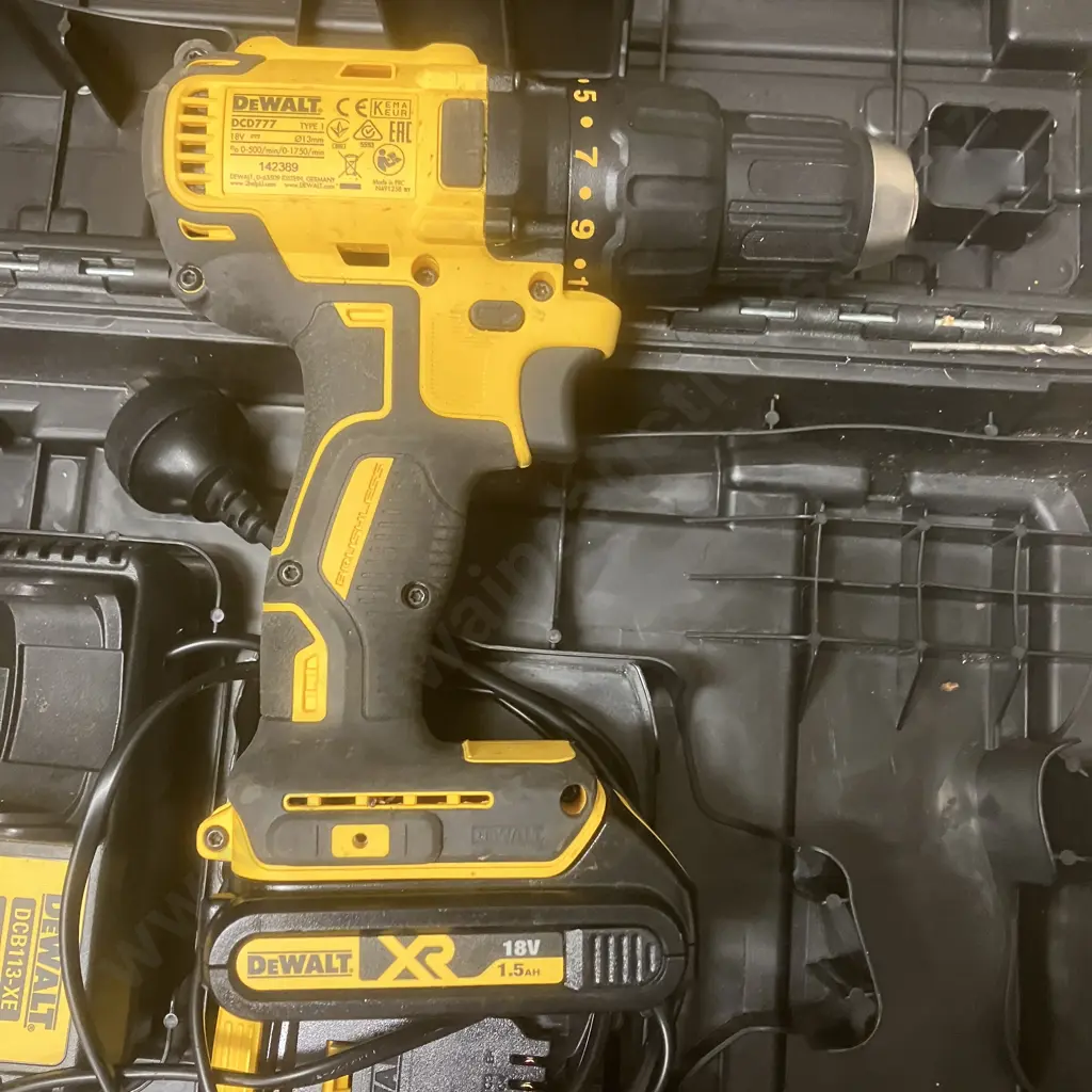 DeWalt DCD777S2T 18V XR Brushless Drill Driver With Pair of 1.5Ah Batteries & Charger In Case Image 1++
