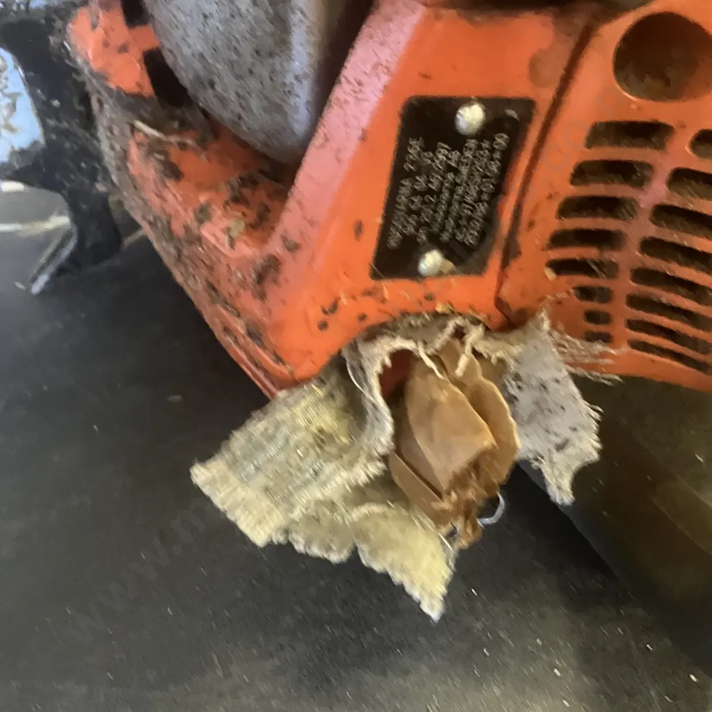 Husqvarna Chainsaw e-Series 236 X-TORQ Image 1++