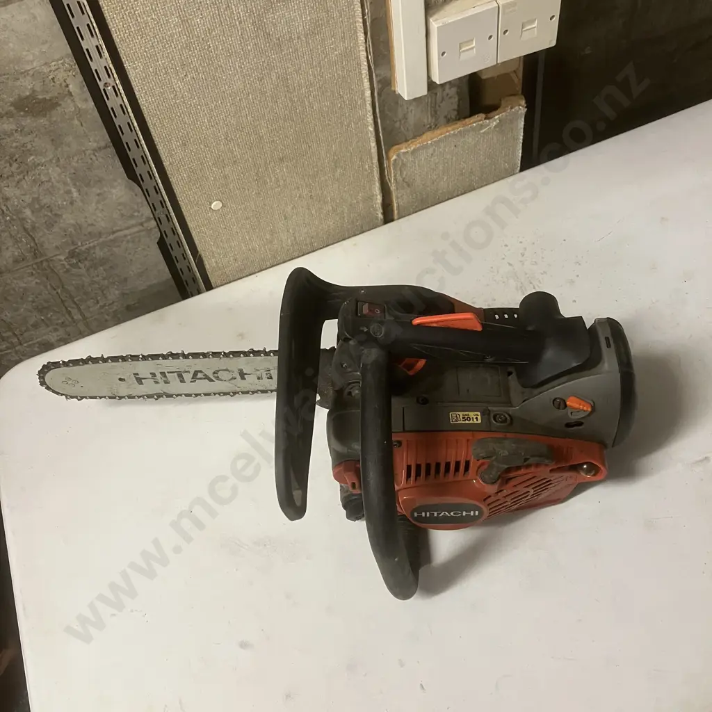 Hitachi Chainsaw CS 33EDT Image 1++