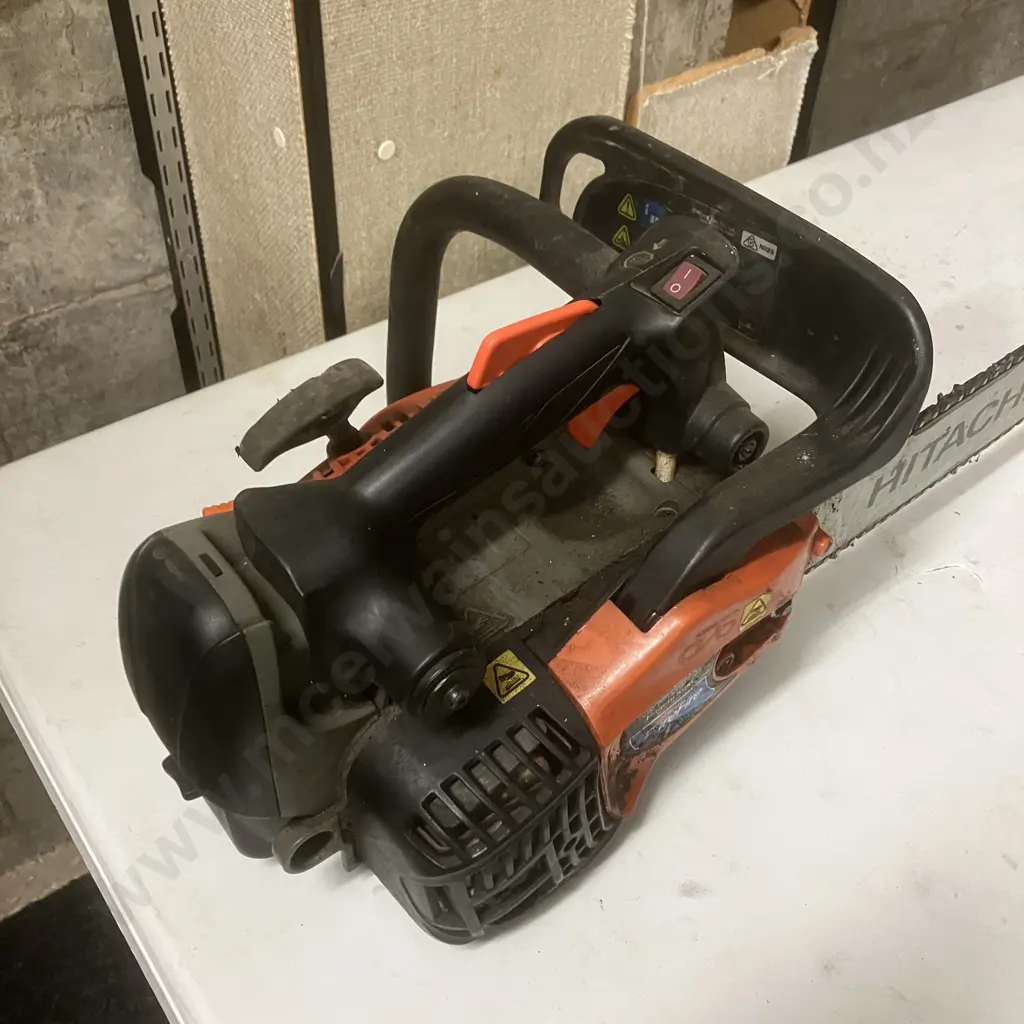 Hitachi Chainsaw CS 33EDT Image 1++