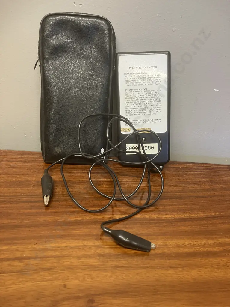 PEL Volt Meter Electric Fence Tester With Case Image 1++