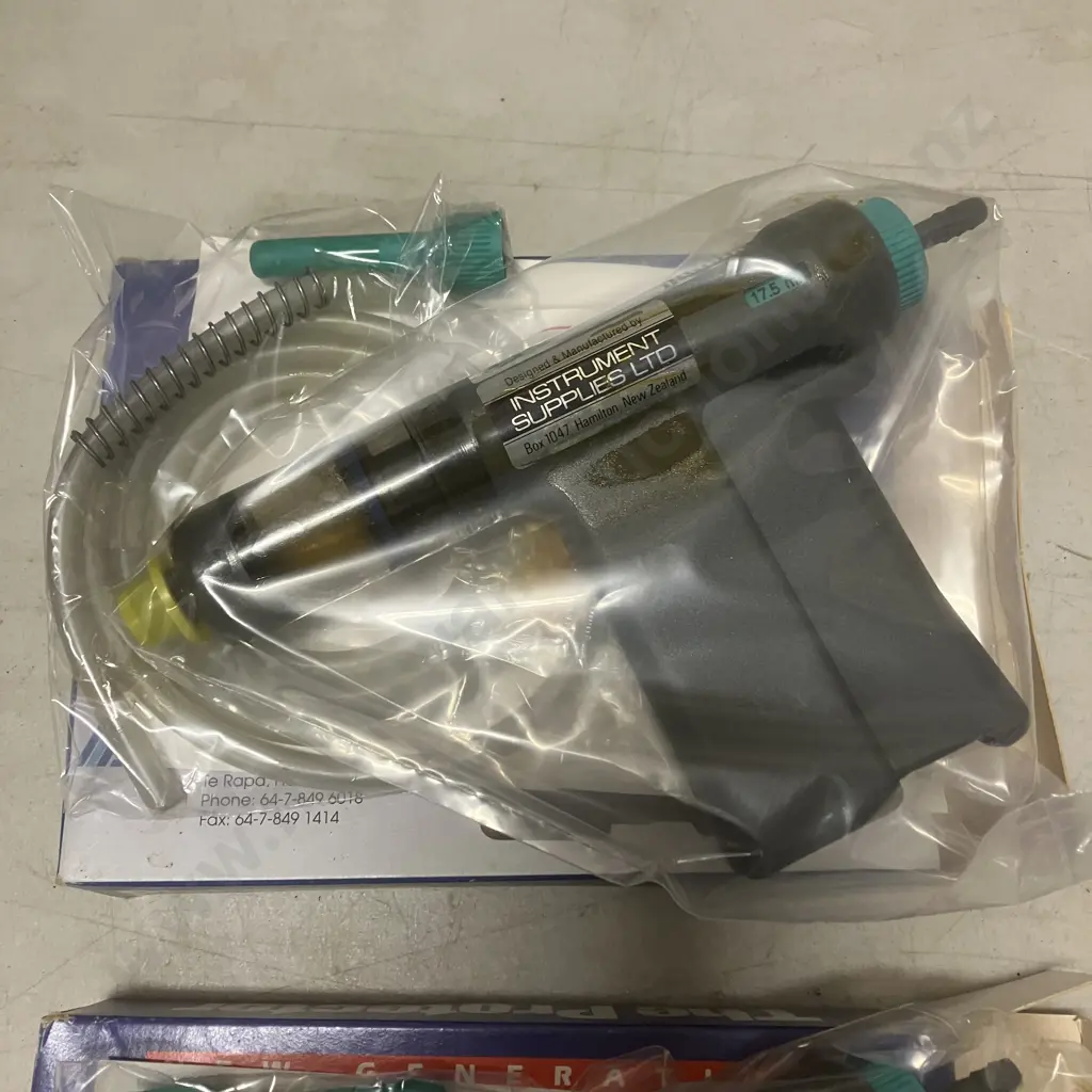 Pair of Instrument Supplies Limited New Generation The Protector Drench Guns Original Packaging (As Found Condition) Image 1++