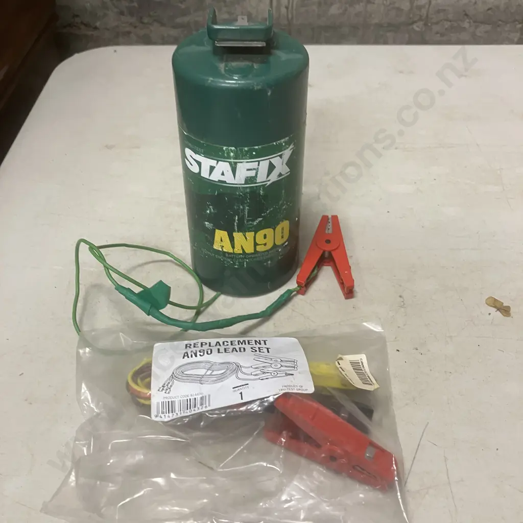 Stafix AN90 Battery Operated Energiser Image 1++