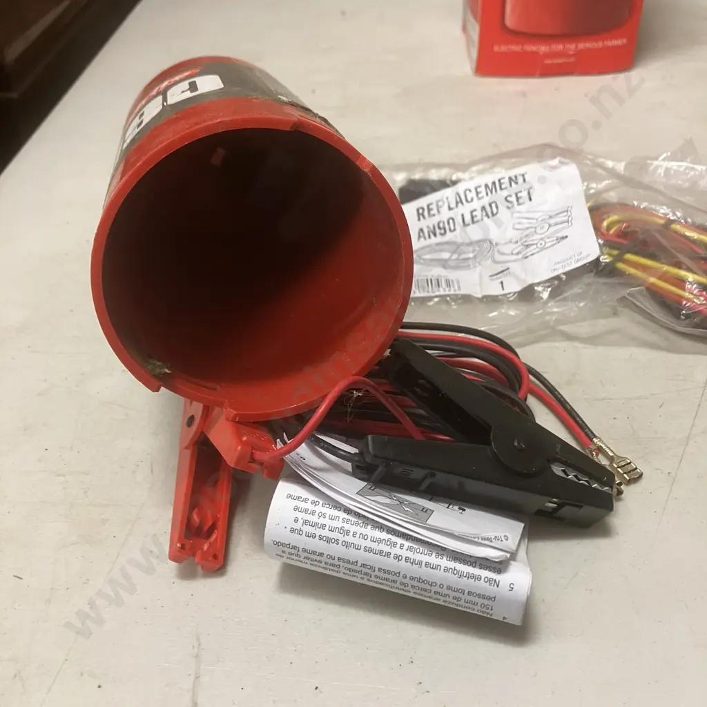 Speedrite AN90 Battery Operated Energiser & Extras Image 1++