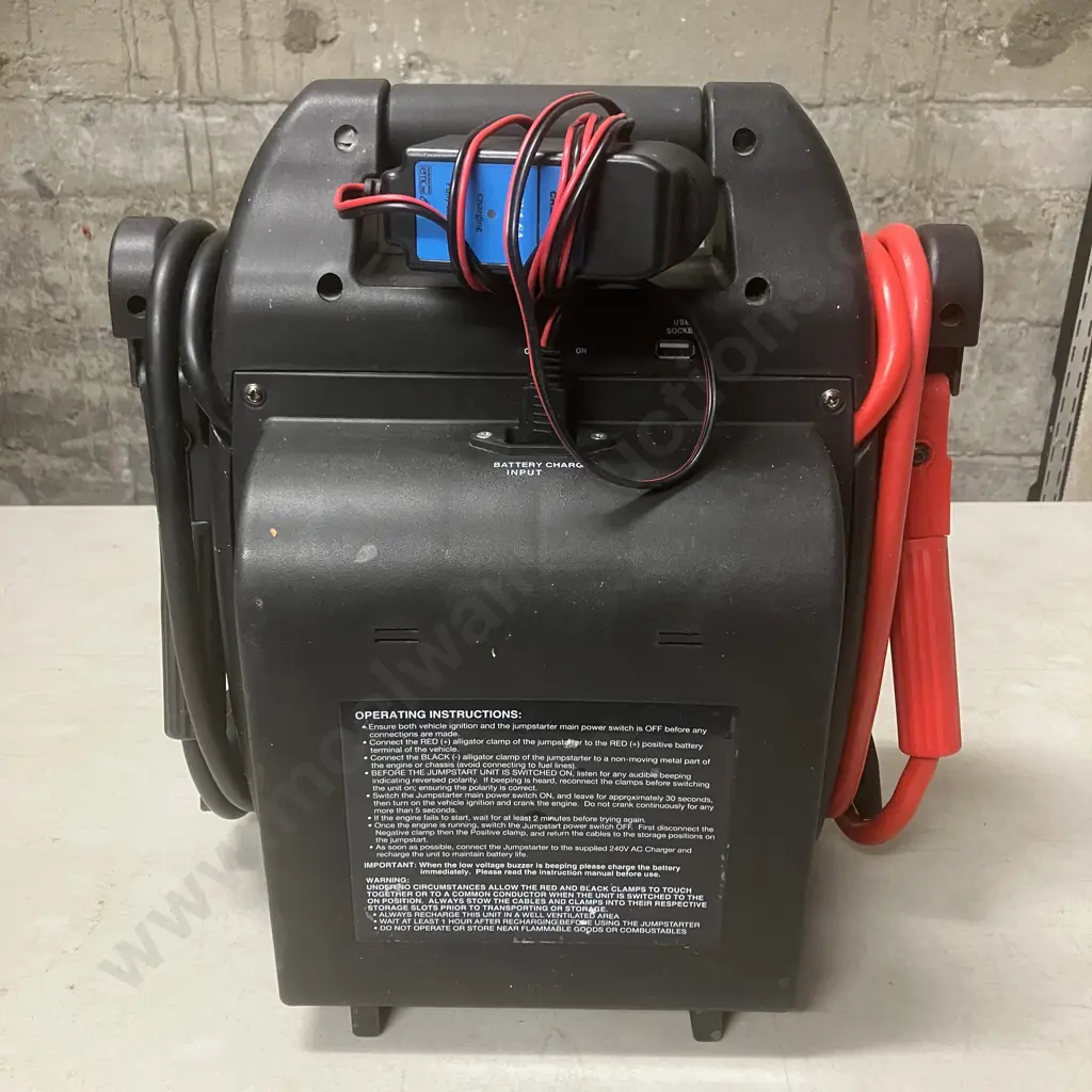 SCA 8 Cylinder Heavy Duty Jump Starter Image 1++