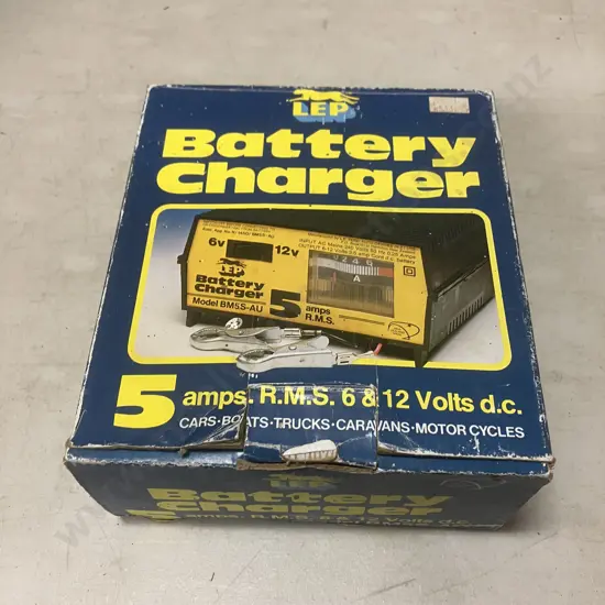 Vintage New Zealand Made LEP 5 amps R.M.S 6&12 volts d.c. Battery Charger With Original Box