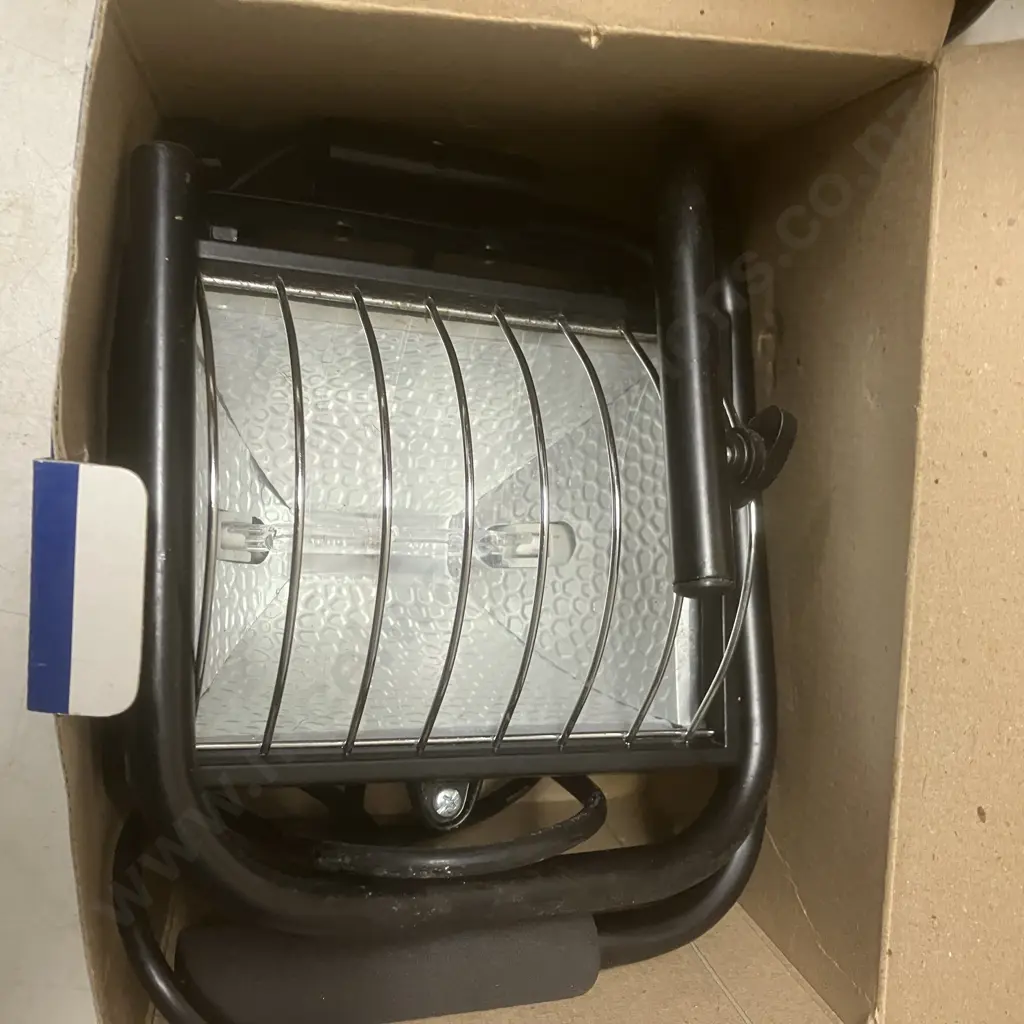 Elto 15M Heavy Duty Extension Lead & Reel, Portable Halogen Floodlight & HPM 10Amp 2400W Residual Trip Image 1++