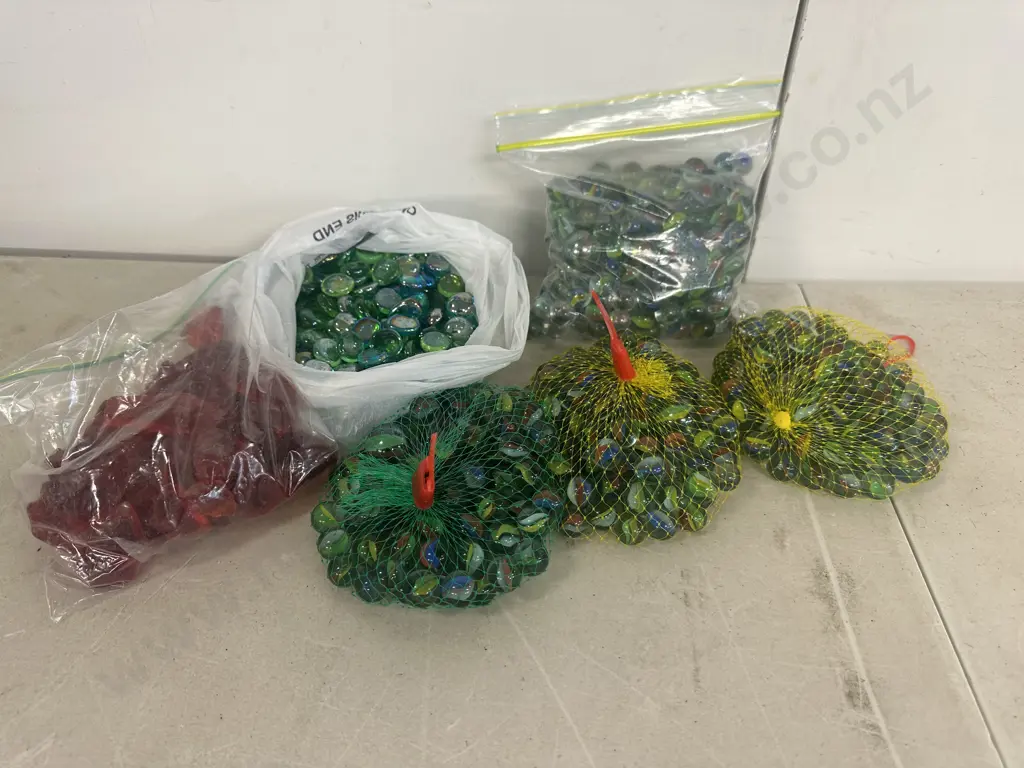 Selection Of Cats Eye Marbles, Stones Etc  Image 1++