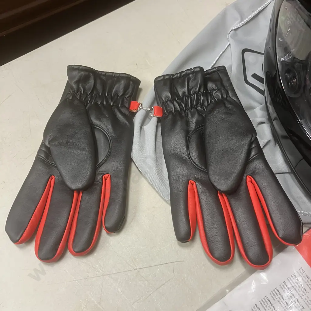 SHOEI QWEST Full-Face Touring Motorcycle Helmet With Soft Bag, Instructions. Pair of Size M Gloves Image 1++