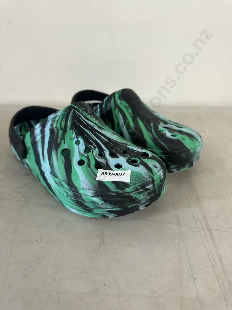 Pair of Green & Black CROCS - Size 2 Image 1++