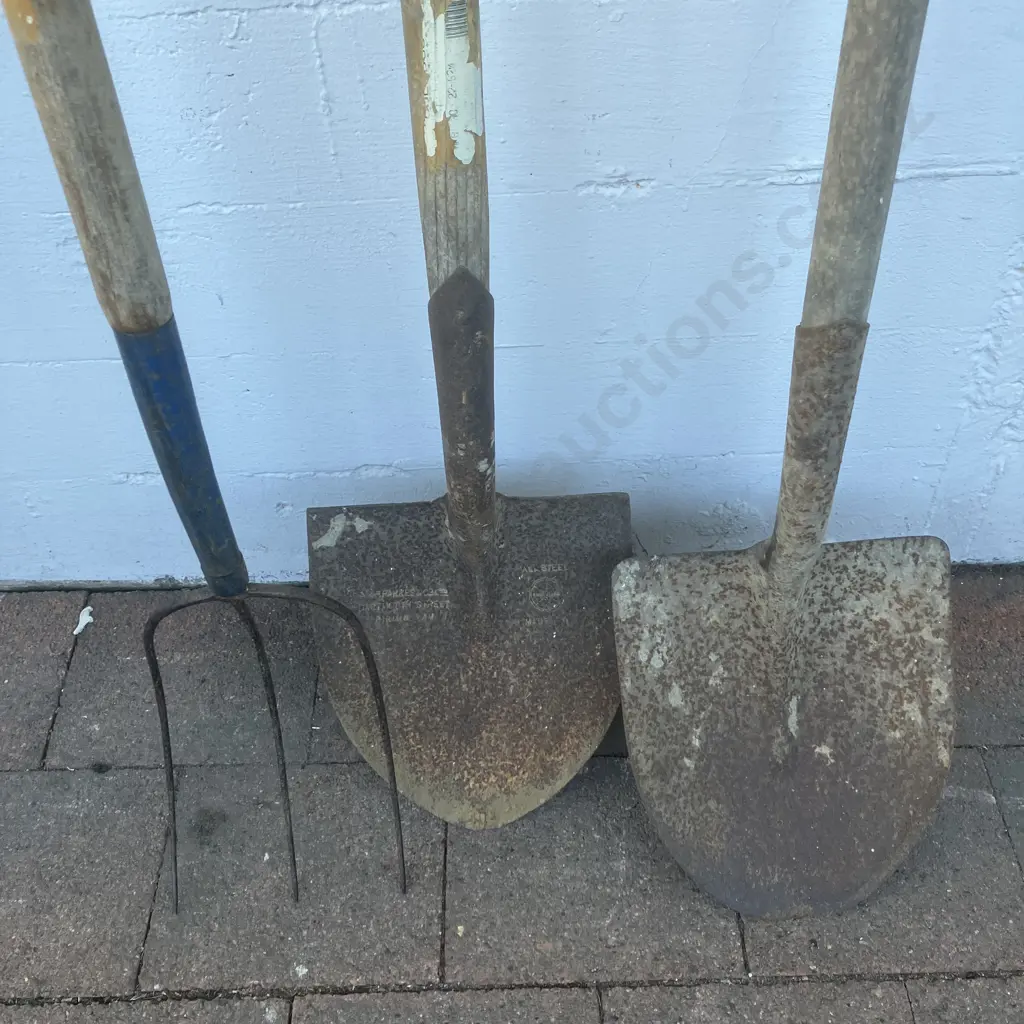 Pair of Shovels & Pitchfork Image 1++