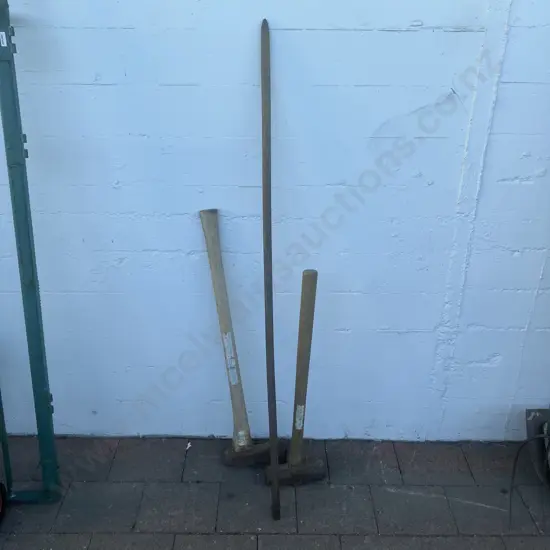 Splitting Maul, Sledge Hammer & Crowbar